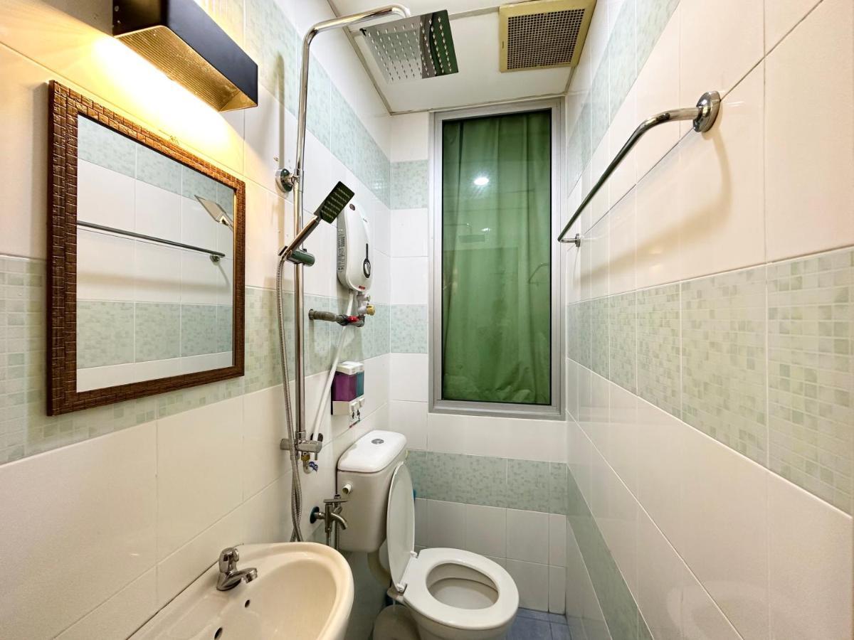 Hotel Tourist City Centre By Hotspot Essential Kota Kinabalu Exterior foto