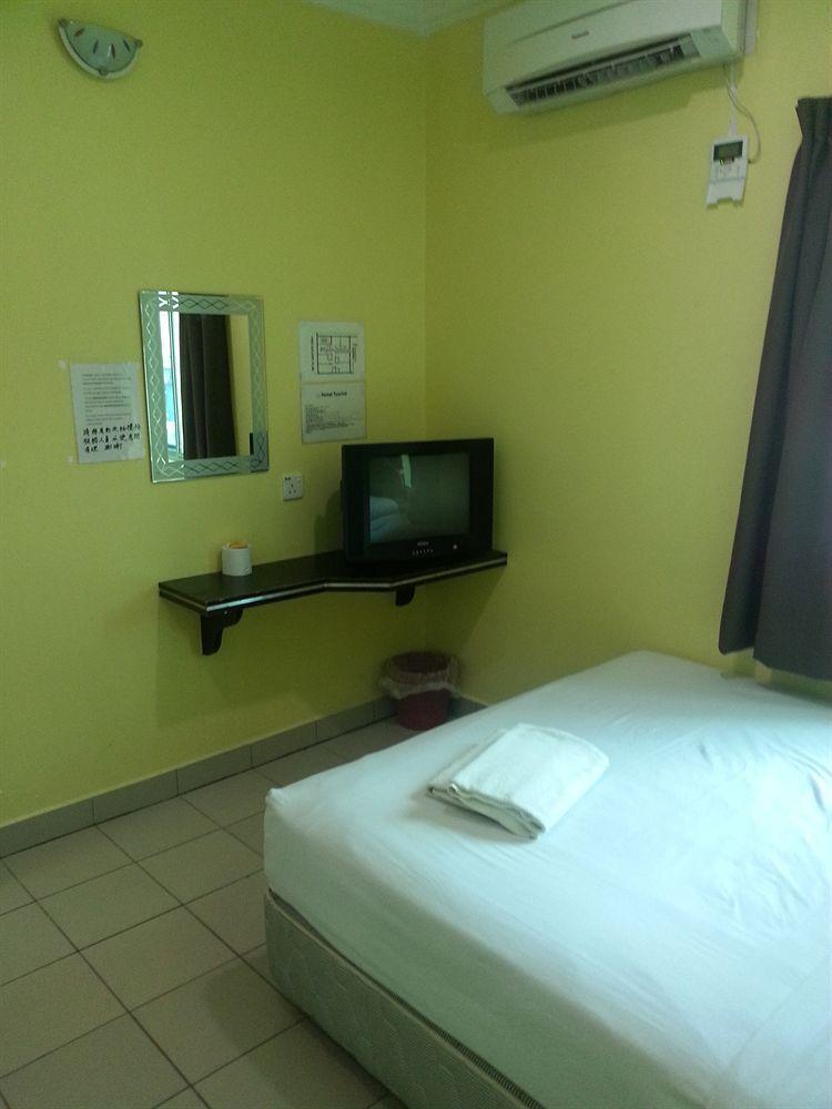 Hotel Tourist City Centre By Hotspot Essential Kota Kinabalu Exterior foto