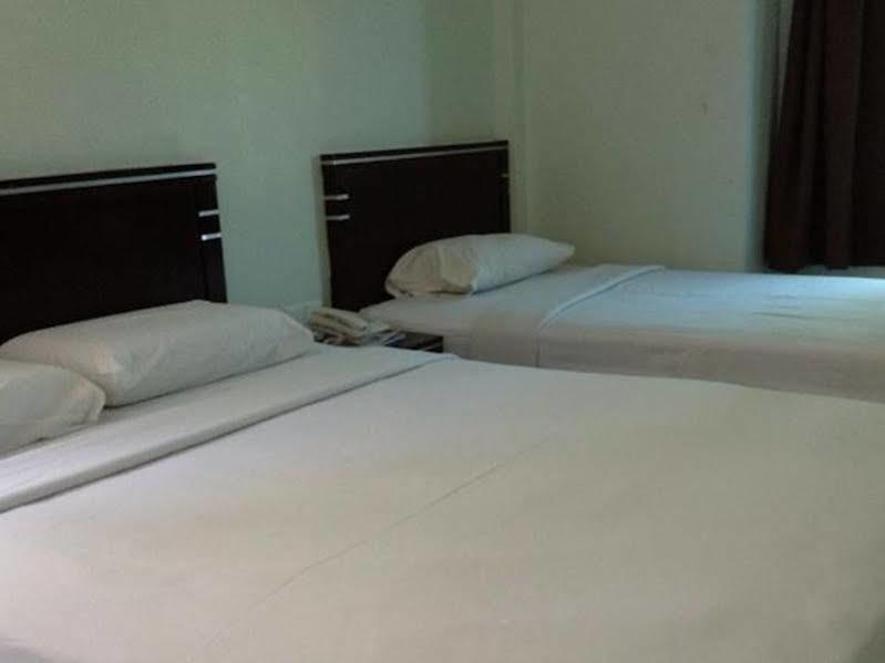 Hotel Tourist City Centre By Hotspot Essential Kota Kinabalu Exterior foto