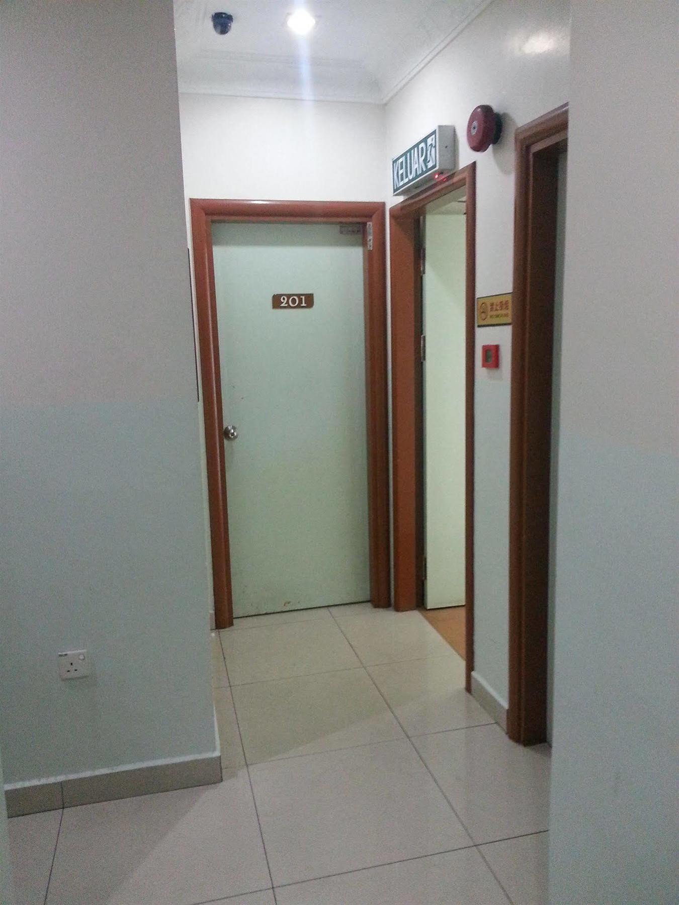 Hotel Tourist City Centre By Hotspot Essential Kota Kinabalu Exterior foto